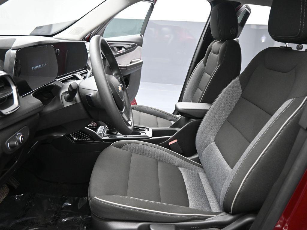 used 2025 Chevrolet TrailBlazer car, priced at $22,000