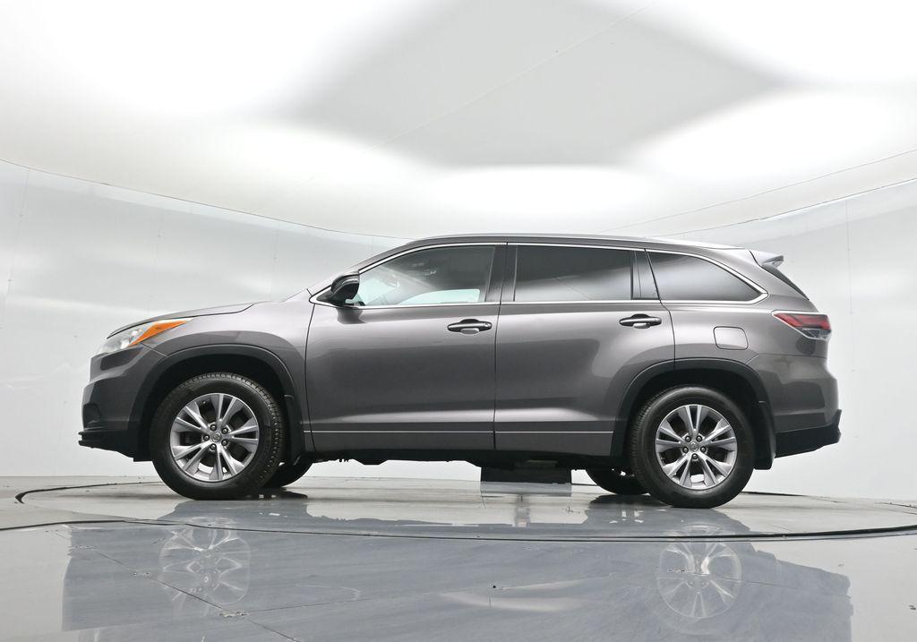 used 2014 Toyota Highlander car, priced at $14,000