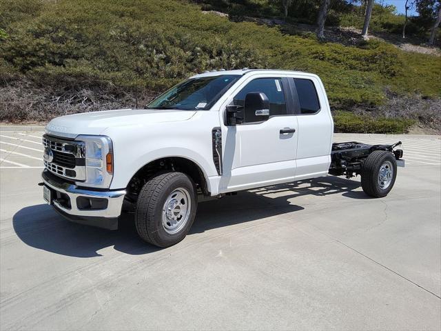 new 2025 Ford F-350 car, priced at $54,985