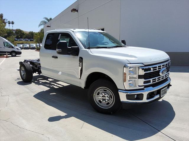 new 2025 Ford F-350 car, priced at $54,985