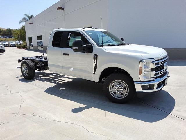 new 2025 Ford F-350 car, priced at $54,985
