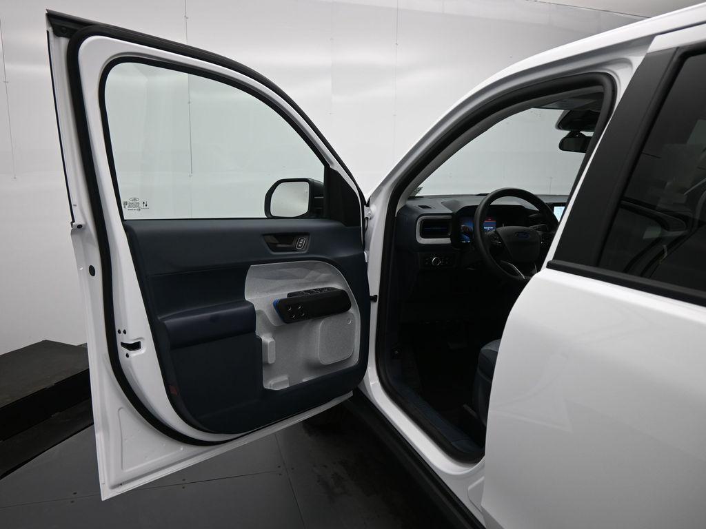 new 2025 Ford Maverick car, priced at $32,565