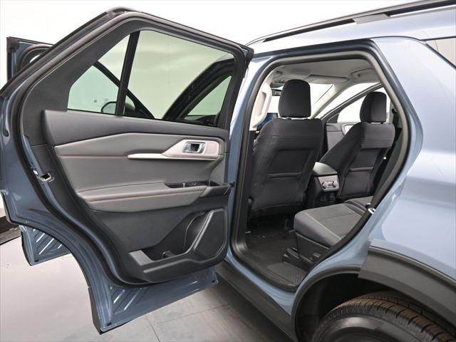 new 2025 Ford Explorer car, priced at $41,140