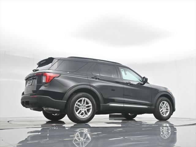 new 2025 Ford Explorer car, priced at $40,645