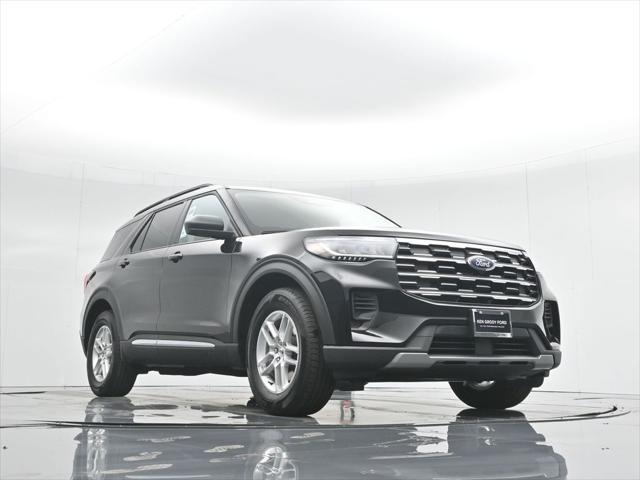 new 2025 Ford Explorer car, priced at $40,645