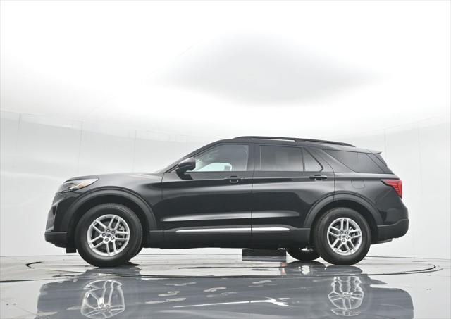 new 2025 Ford Explorer car, priced at $40,645