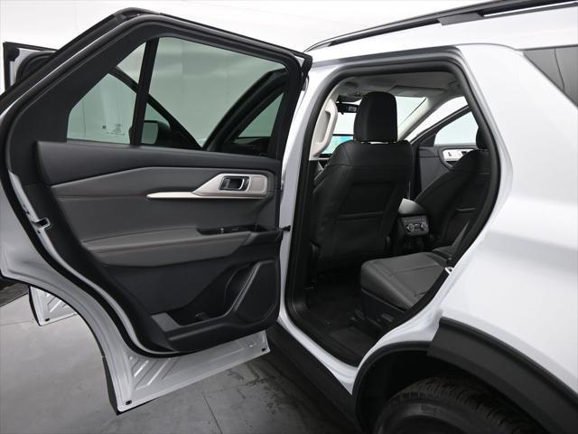 new 2025 Ford Explorer car, priced at $41,957