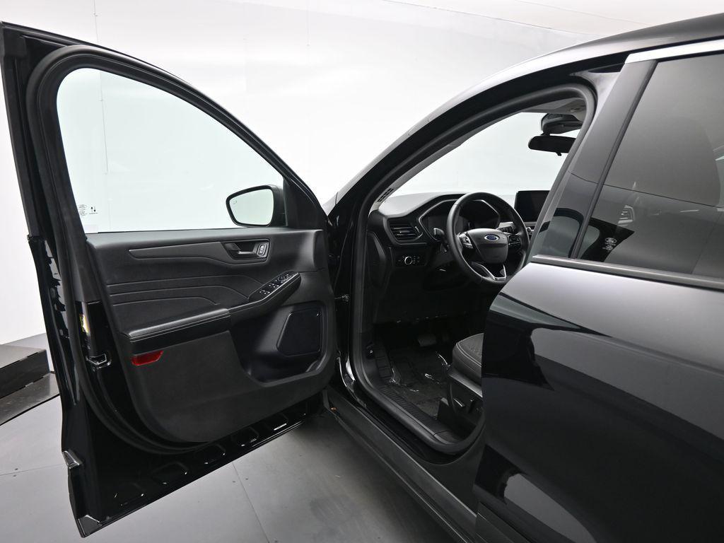 used 2023 Ford Escape car, priced at $21,500
