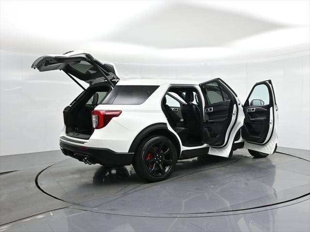 used 2022 Ford Explorer car, priced at $40,000