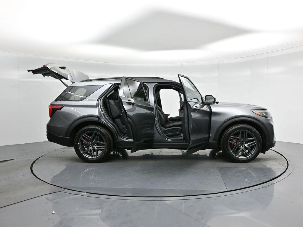 new 2025 Ford Explorer car, priced at $58,315