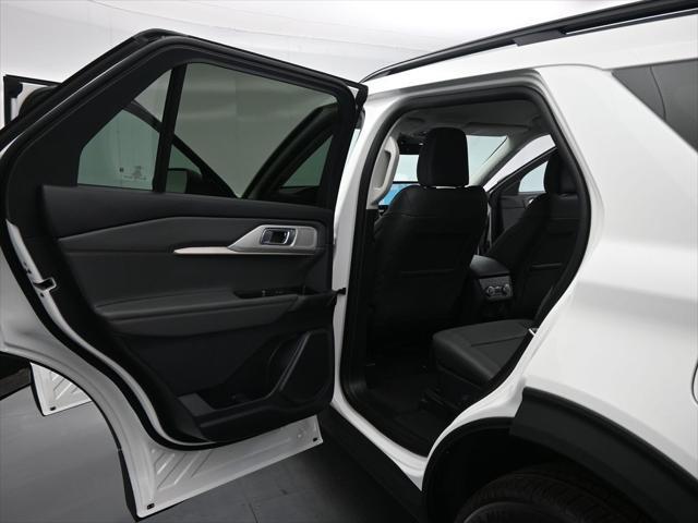 new 2025 Ford Explorer car, priced at $50,890