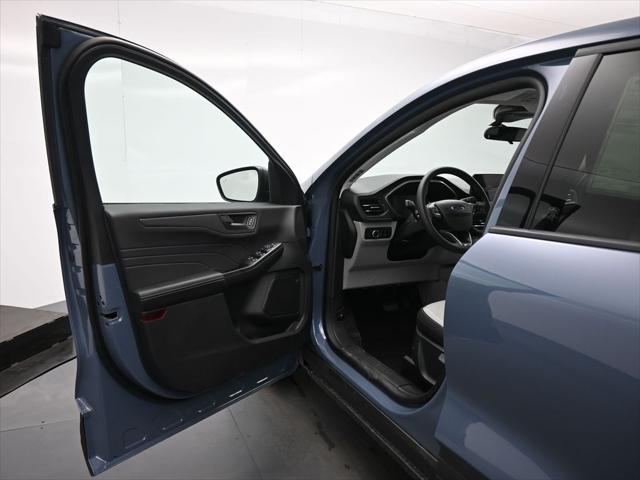 new 2025 Ford Escape car, priced at $29,238