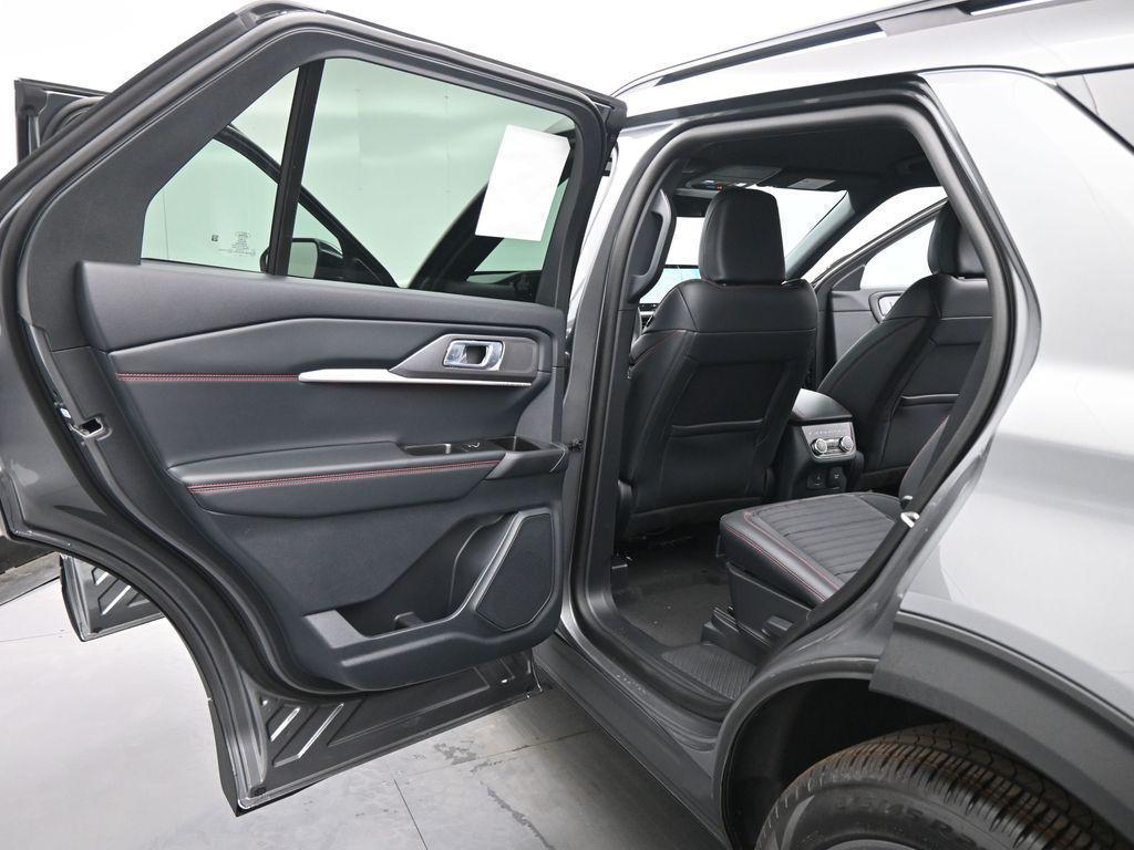 new 2025 Ford Explorer car, priced at $48,535