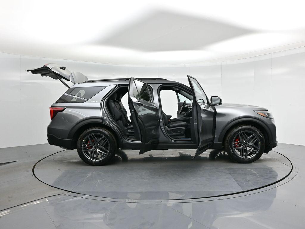 new 2025 Ford Explorer car, priced at $48,535