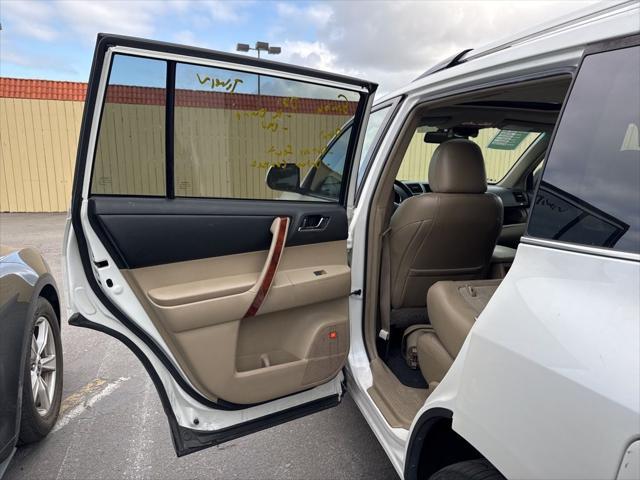 used 2012 Toyota Highlander car, priced at $15,000
