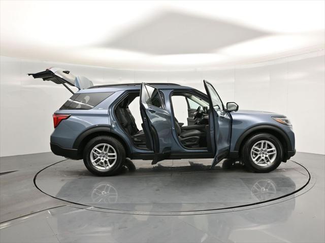new 2025 Ford Explorer car, priced at $42,401