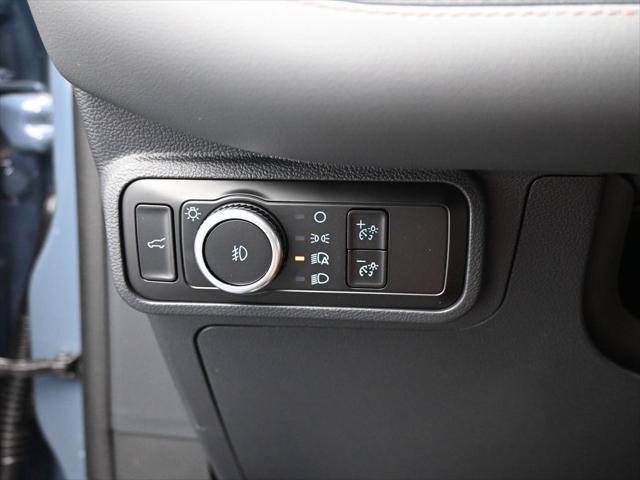 new 2025 Ford Explorer car, priced at $42,401