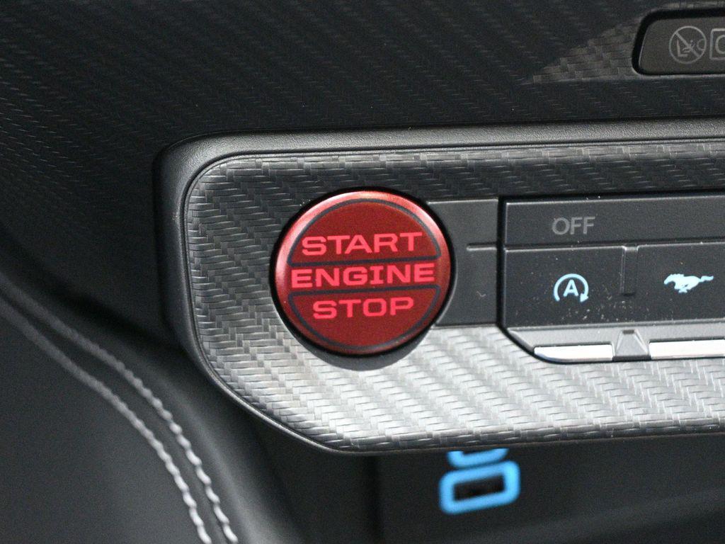 new 2025 Ford Mustang car