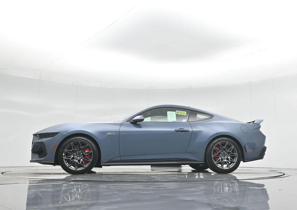 new 2025 Ford Mustang car