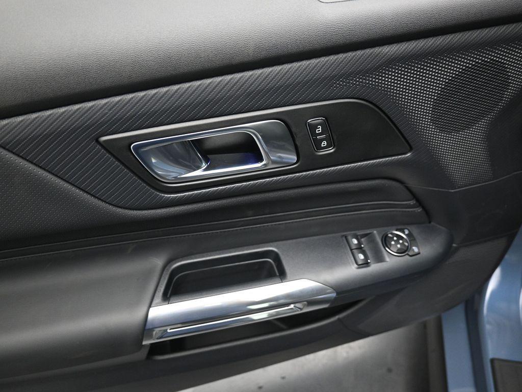 new 2025 Ford Mustang car
