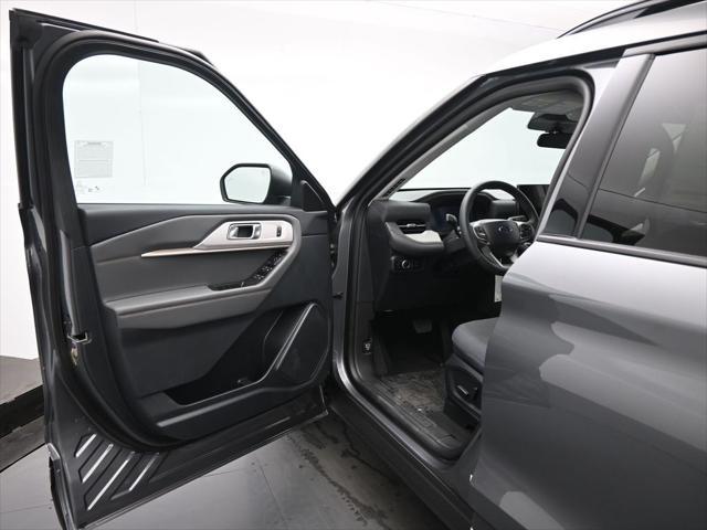new 2025 Ford Explorer car, priced at $38,605