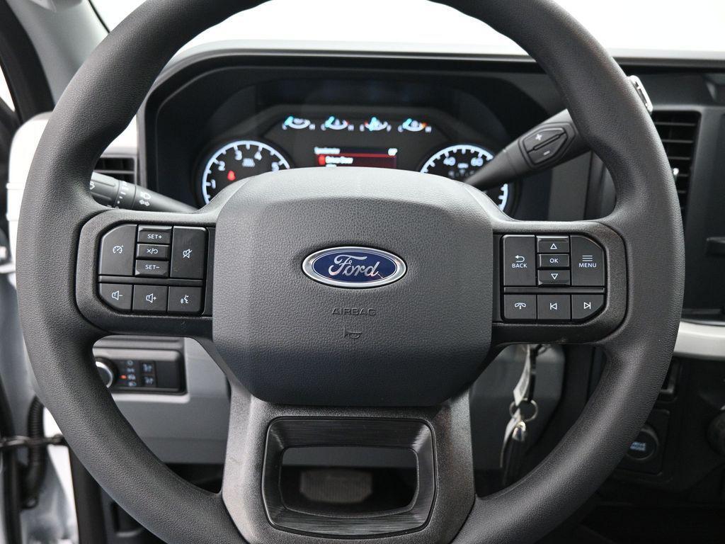 new 2025 Ford F-250 car, priced at $45,395