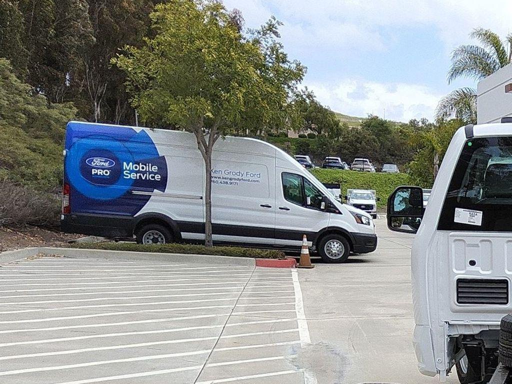 new 2025 Ford F-350 car, priced at $70,685