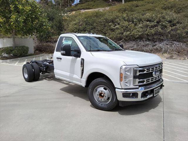 new 2025 Ford F-350 car, priced at $54,925