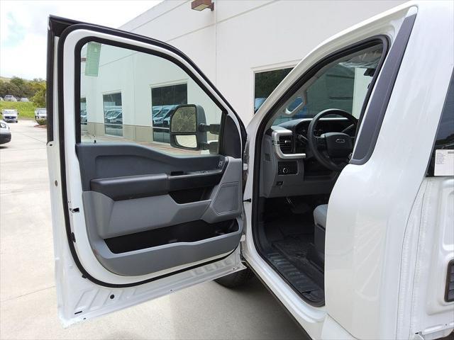 new 2025 Ford F-350 car, priced at $54,925