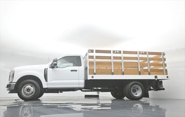 new 2025 Ford F-350 car, priced at $65,440