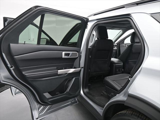 new 2024 Ford Explorer car, priced at $51,765