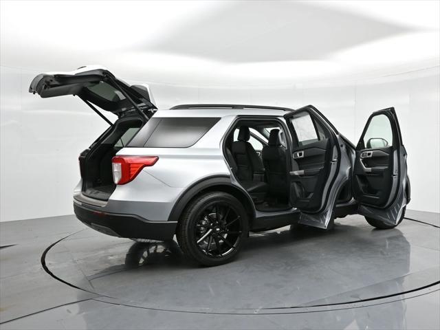 new 2024 Ford Explorer car, priced at $51,765