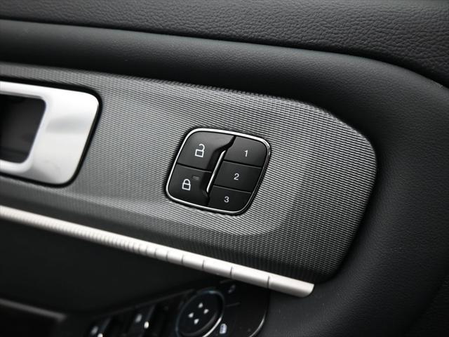 new 2025 Ford Explorer car, priced at $49,625