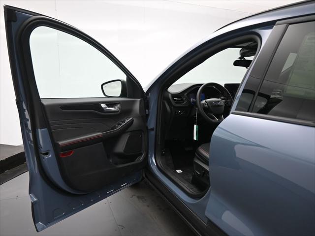 new 2025 Ford Escape car, priced at $33,195