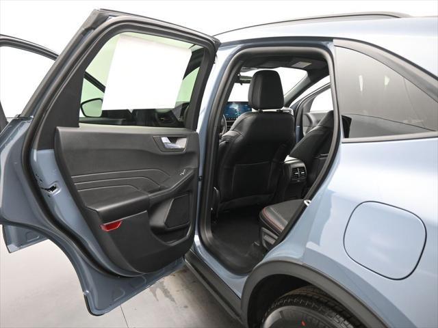 new 2025 Ford Escape car, priced at $33,195
