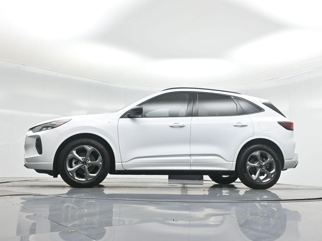 used 2023 Ford Escape car, priced at $27,000