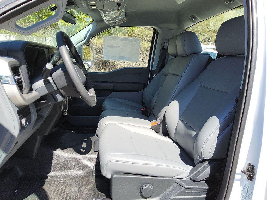 new 2025 Ford F-450 car, priced at $68,755