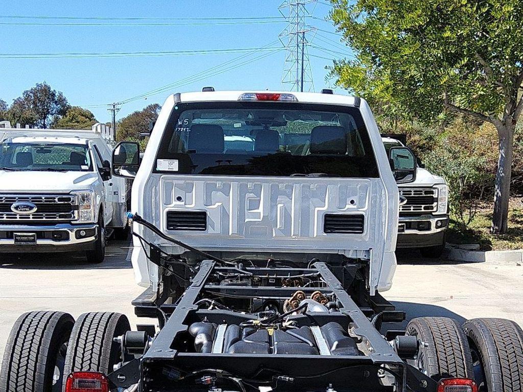 new 2025 Ford F-450 car, priced at $68,755