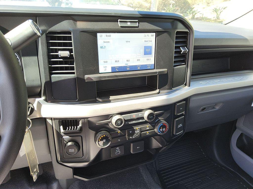 new 2025 Ford F-450 car, priced at $68,755