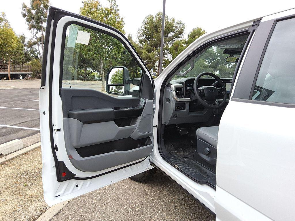 new 2025 Ford F-250 car, priced at $51,015