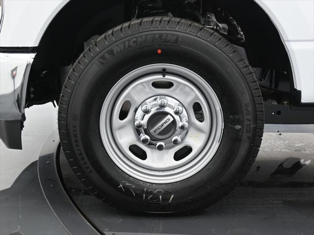 new 2025 Ford F-250 car, priced at $67,518