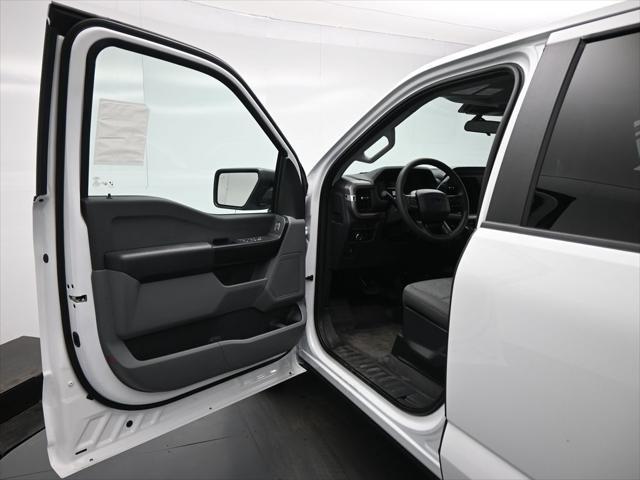 new 2025 Ford F-150 car, priced at $42,420