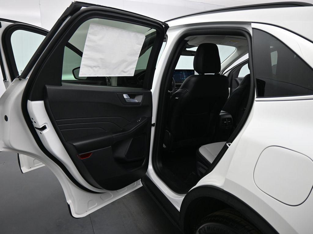 new 2025 Ford Escape PHEV car, priced at $33,020