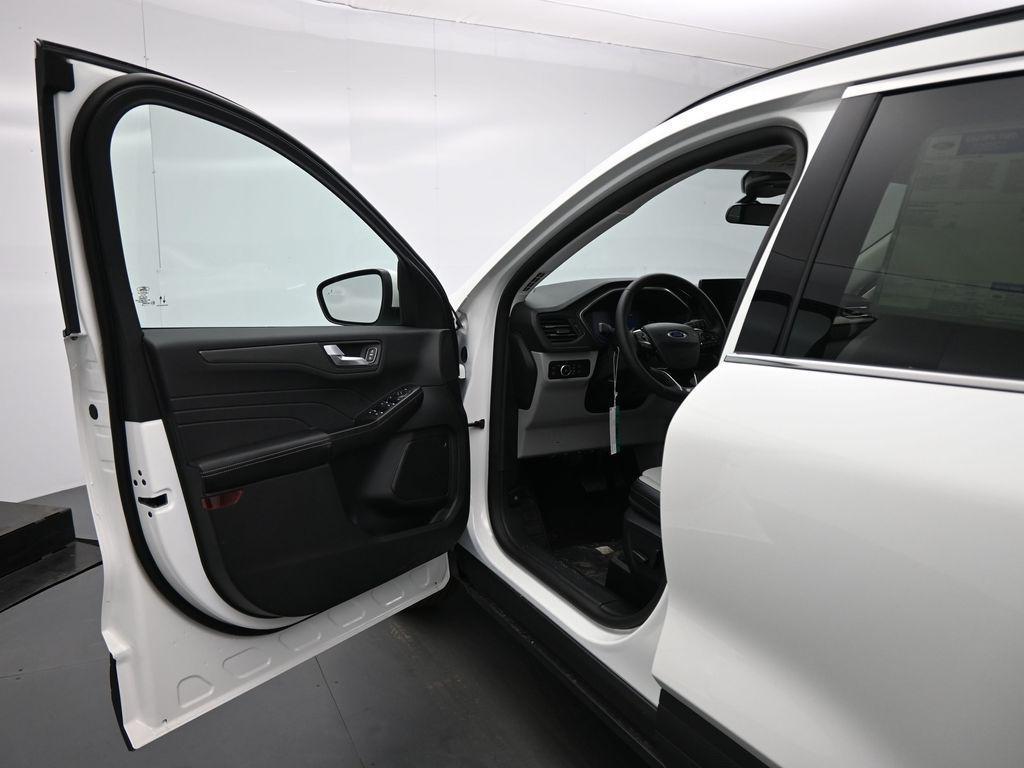 new 2025 Ford Escape PHEV car, priced at $33,020
