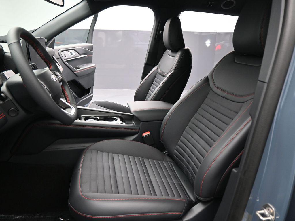 new 2025 Ford Explorer car, priced at $49,030