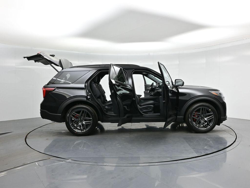 new 2025 Ford Explorer car, priced at $59,310
