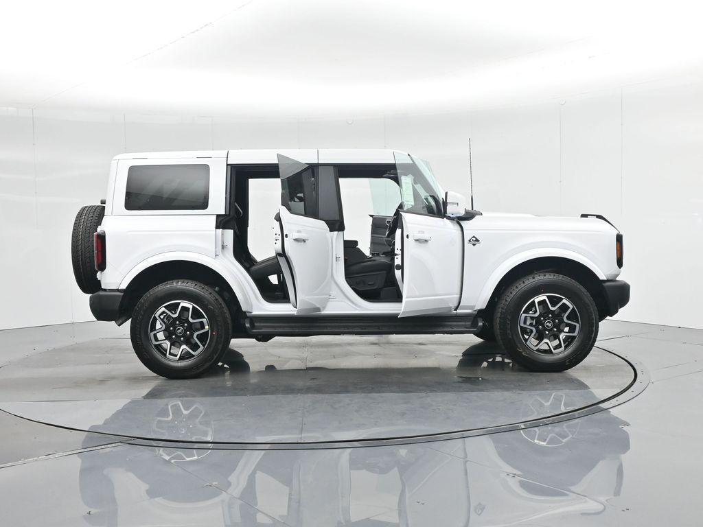 new 2025 Ford Bronco car, priced at $55,195