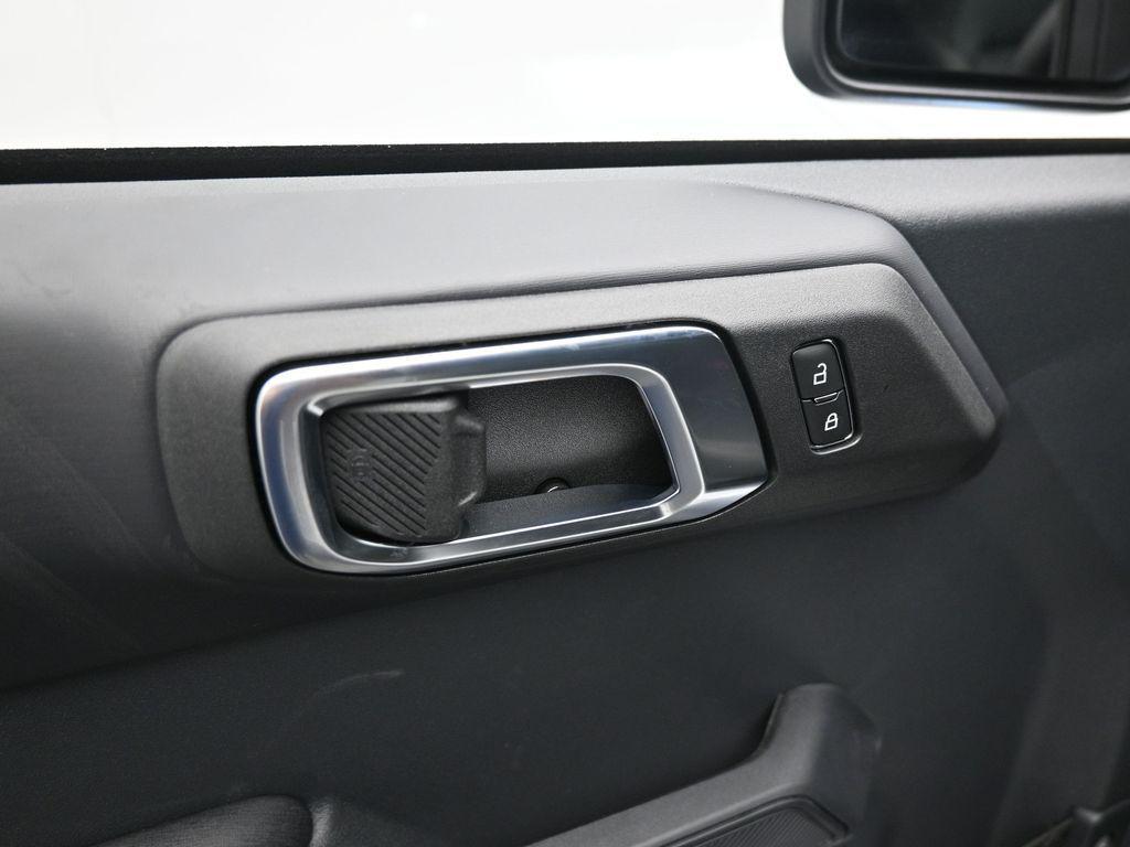 new 2025 Ford Bronco car, priced at $55,195