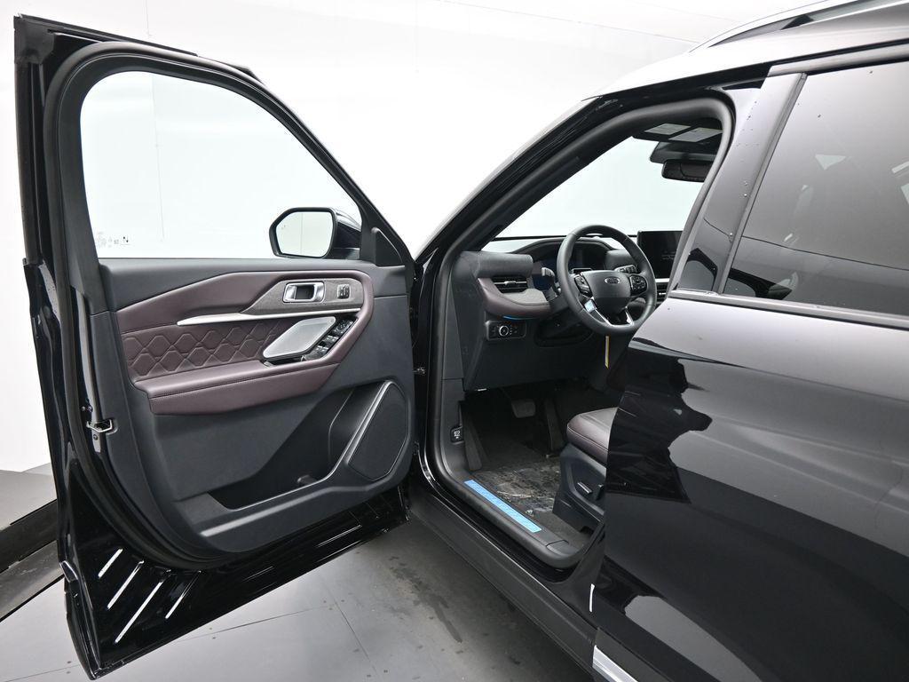 new 2025 Ford Explorer car, priced at $60,300