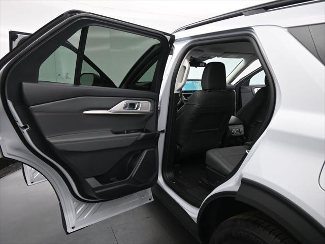 new 2025 Ford Explorer car, priced at $41,598